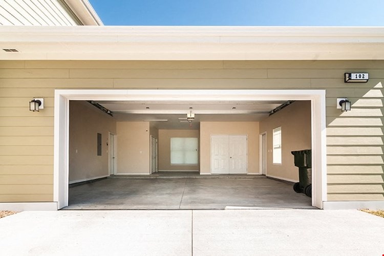 Cavalier Landing Image 7