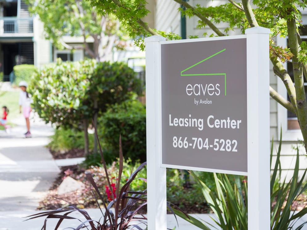 Leasing center