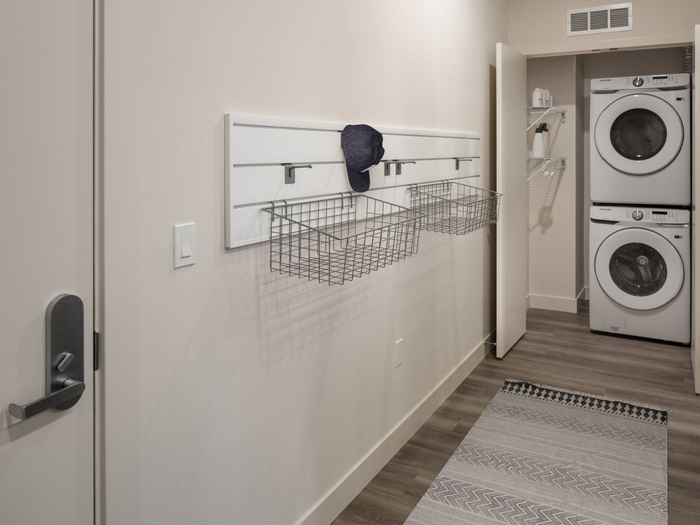 Finish Package I gear wall and in-home washer/dryer