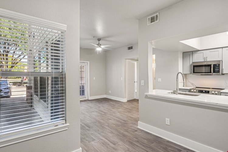 Larkin Apartment Homes Image 86