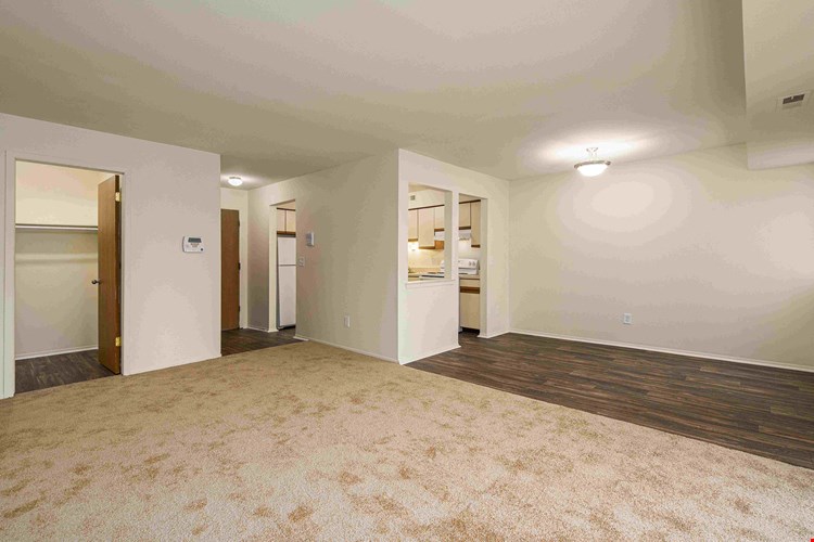 Living and Dining Room Franklin River