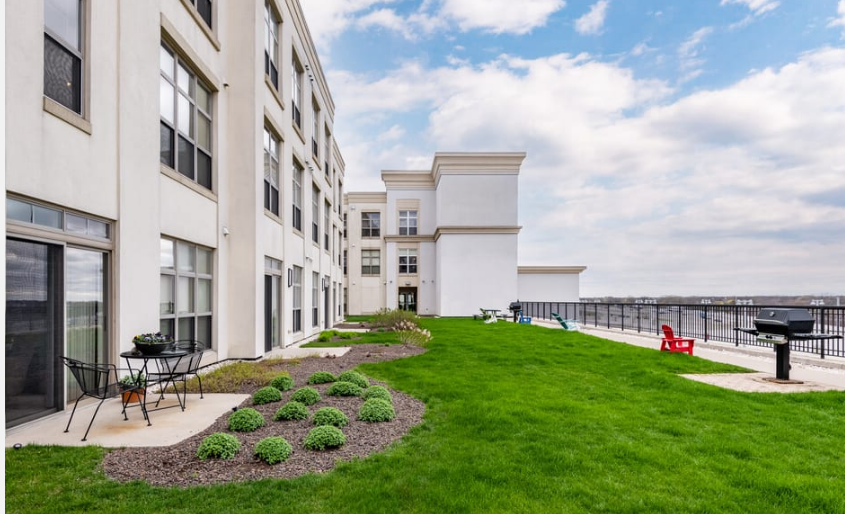 Bayshore Place Image 3