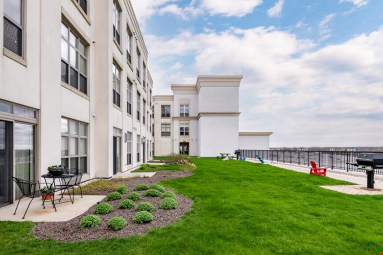 Bayshore Place Image 3