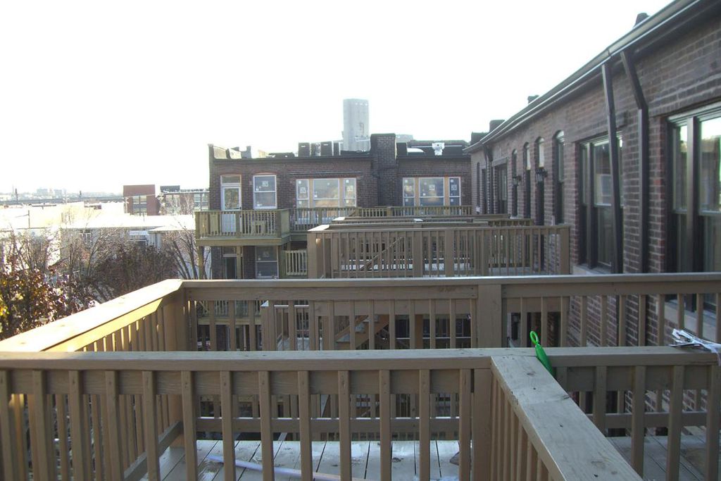 Melrose Apartments Image 2