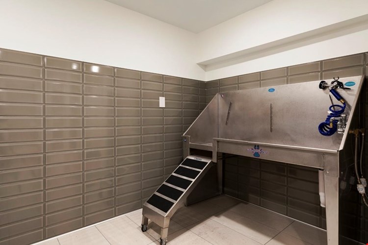 The M on Hennepin Image 12