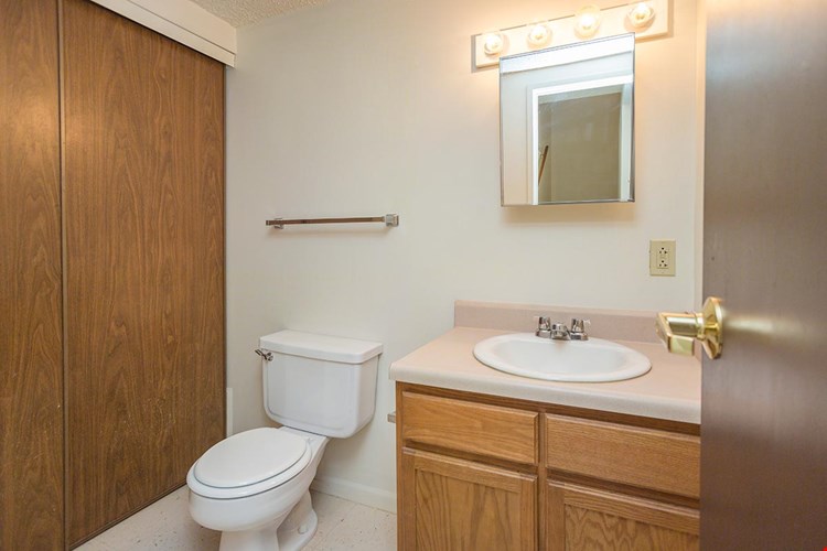 Cedar Tree Townhomes Image 16