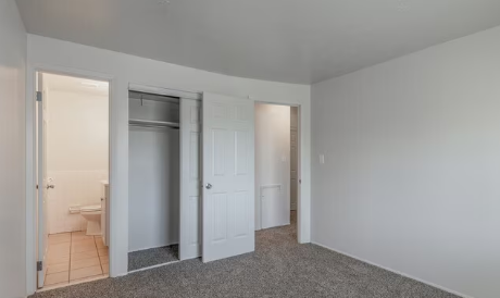 Mystic Creek Apartments Image 7