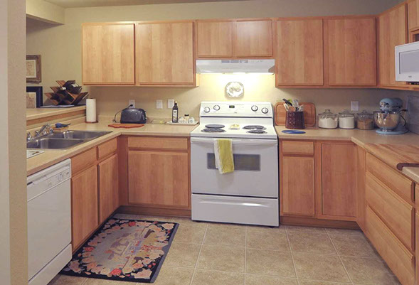 Waters Edge Apartments Image 3