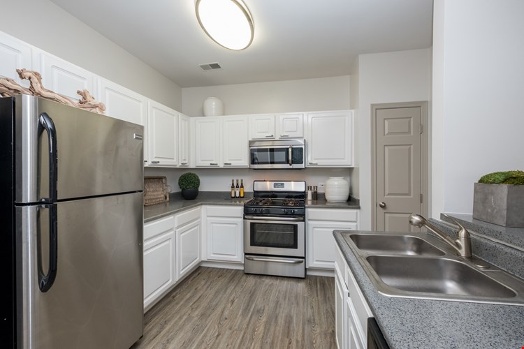 The Aventine at Oakhurst North Apartments Image 1