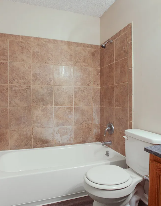 Blue Ridge Manor Image 6