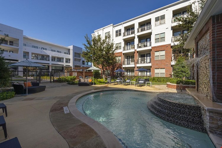 The Richmond at Uptown Image 70