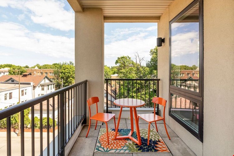 Laguna Apartments Image 5