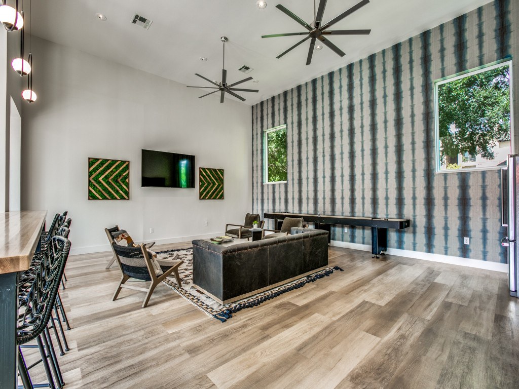 Aventura on Briar Forest Image 37