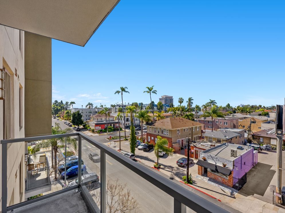 Balcony (in select homes)