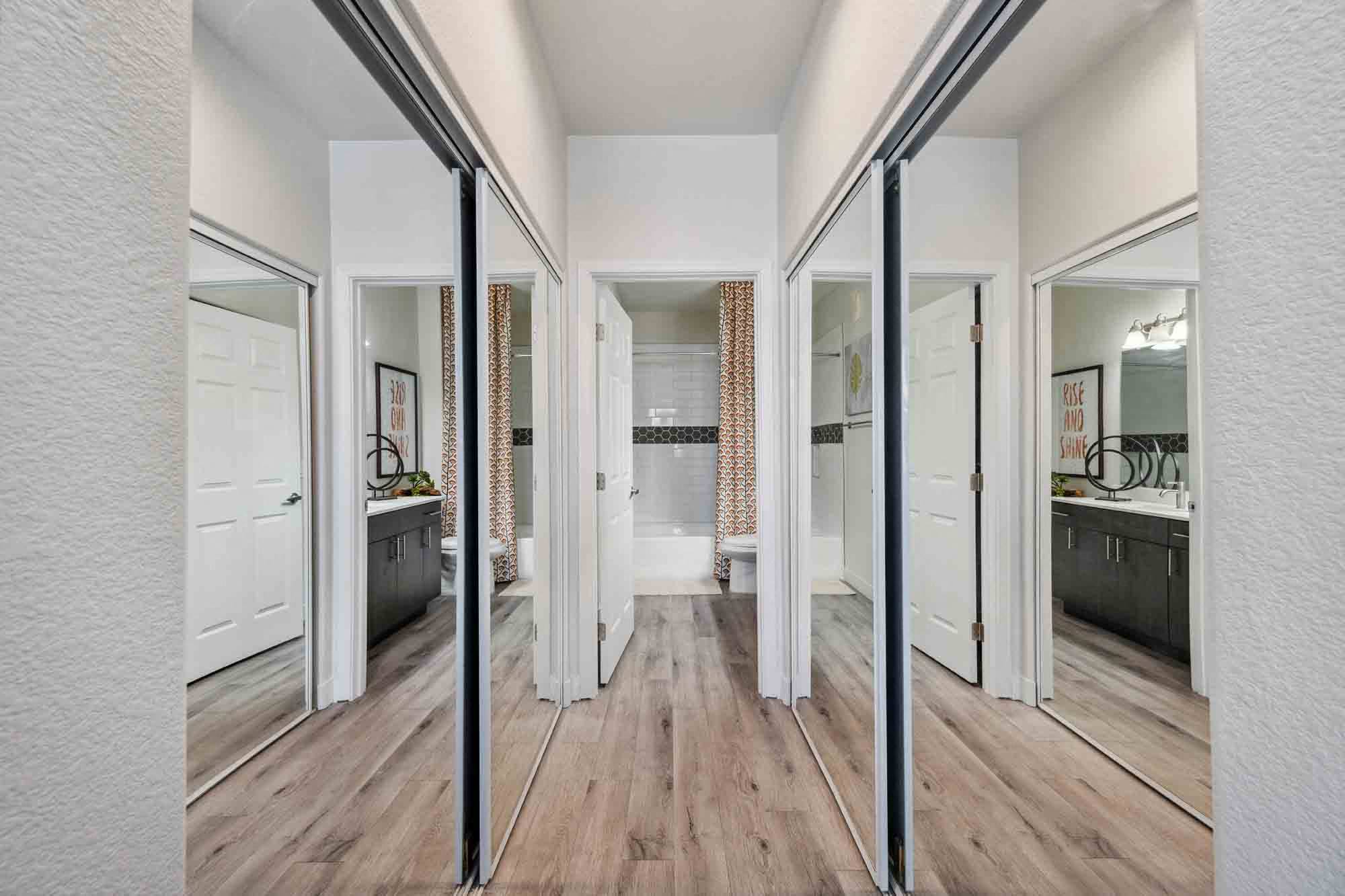 Zone Luxe, Glendale, AZ, Large Closets