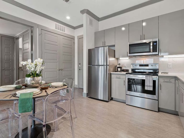 Reveal Skyline Image 30