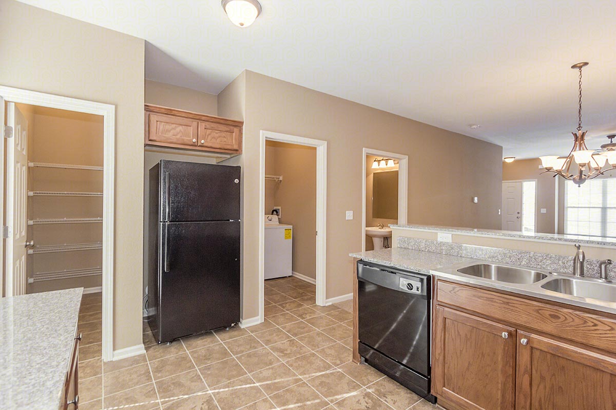 Parkway Oaks Townhomes and Duplexes Image 23