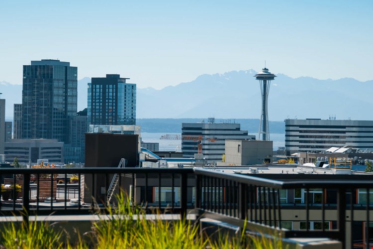 Chloe on Union Image 37