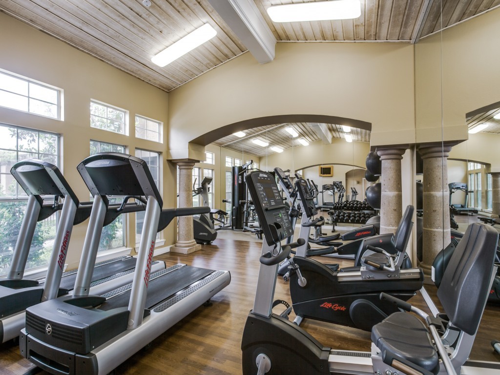 Estates On Frankford Image 2