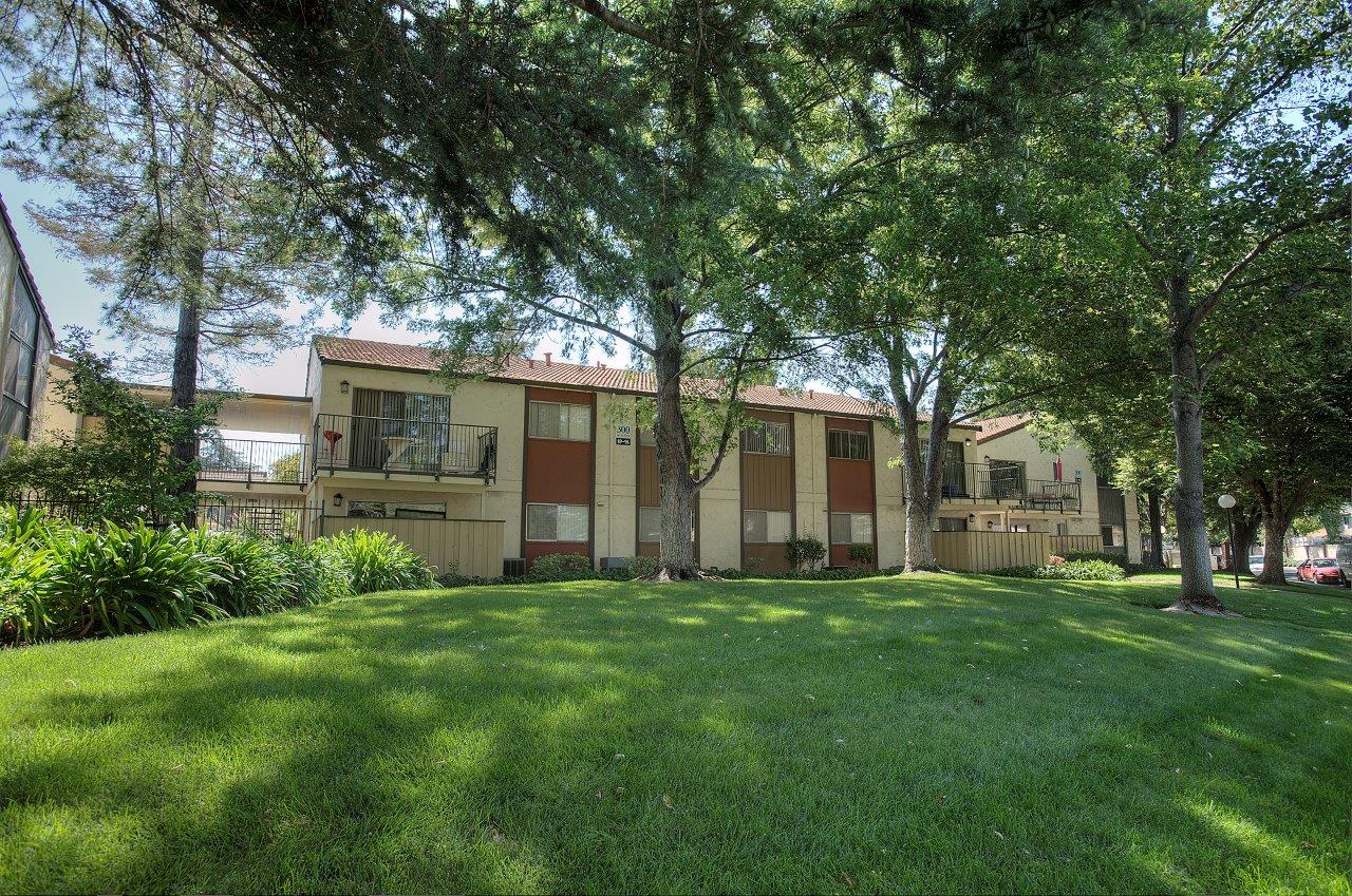 Creekside Gardens Image 9