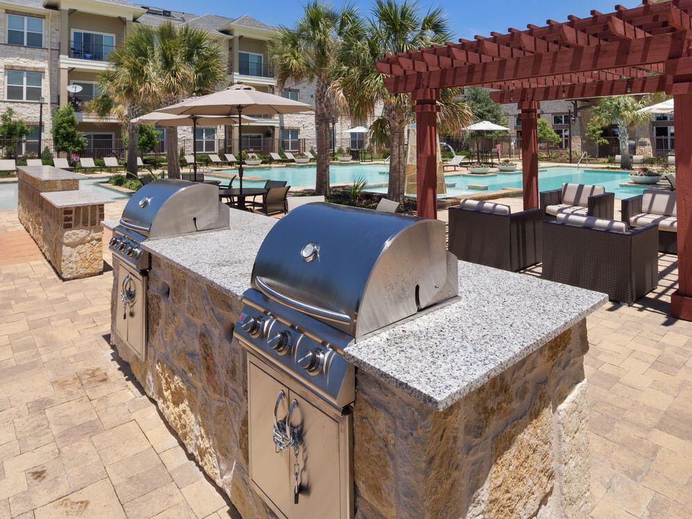 Courtyard with grilling stations