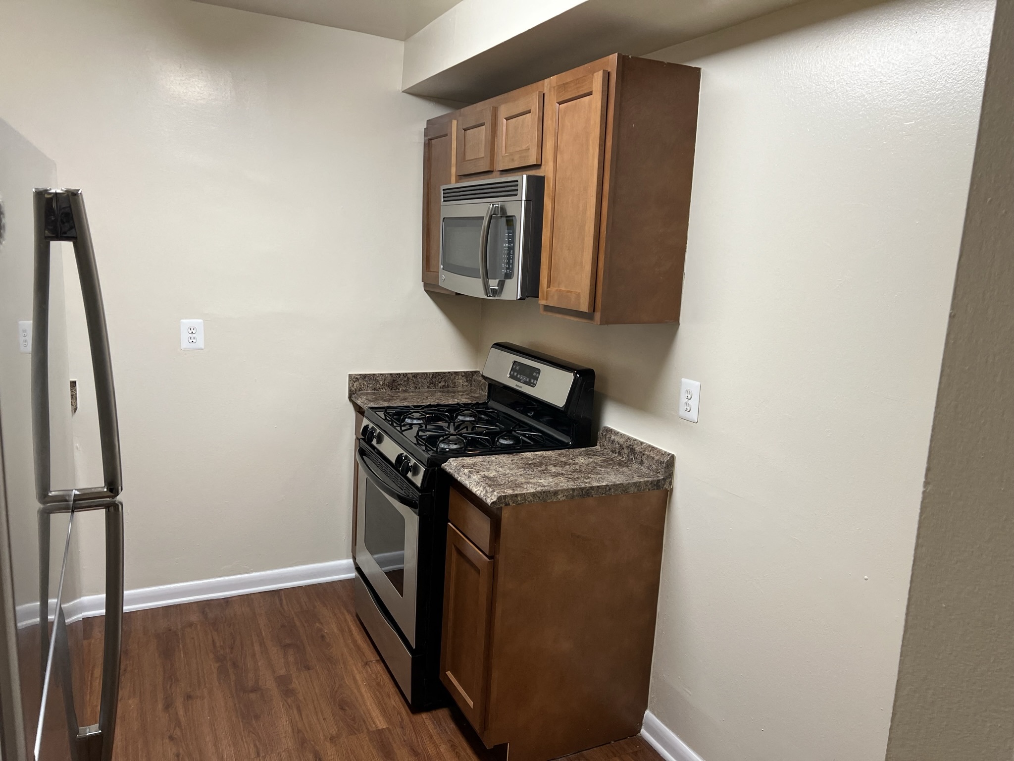 Silver Spring Towers Image 109