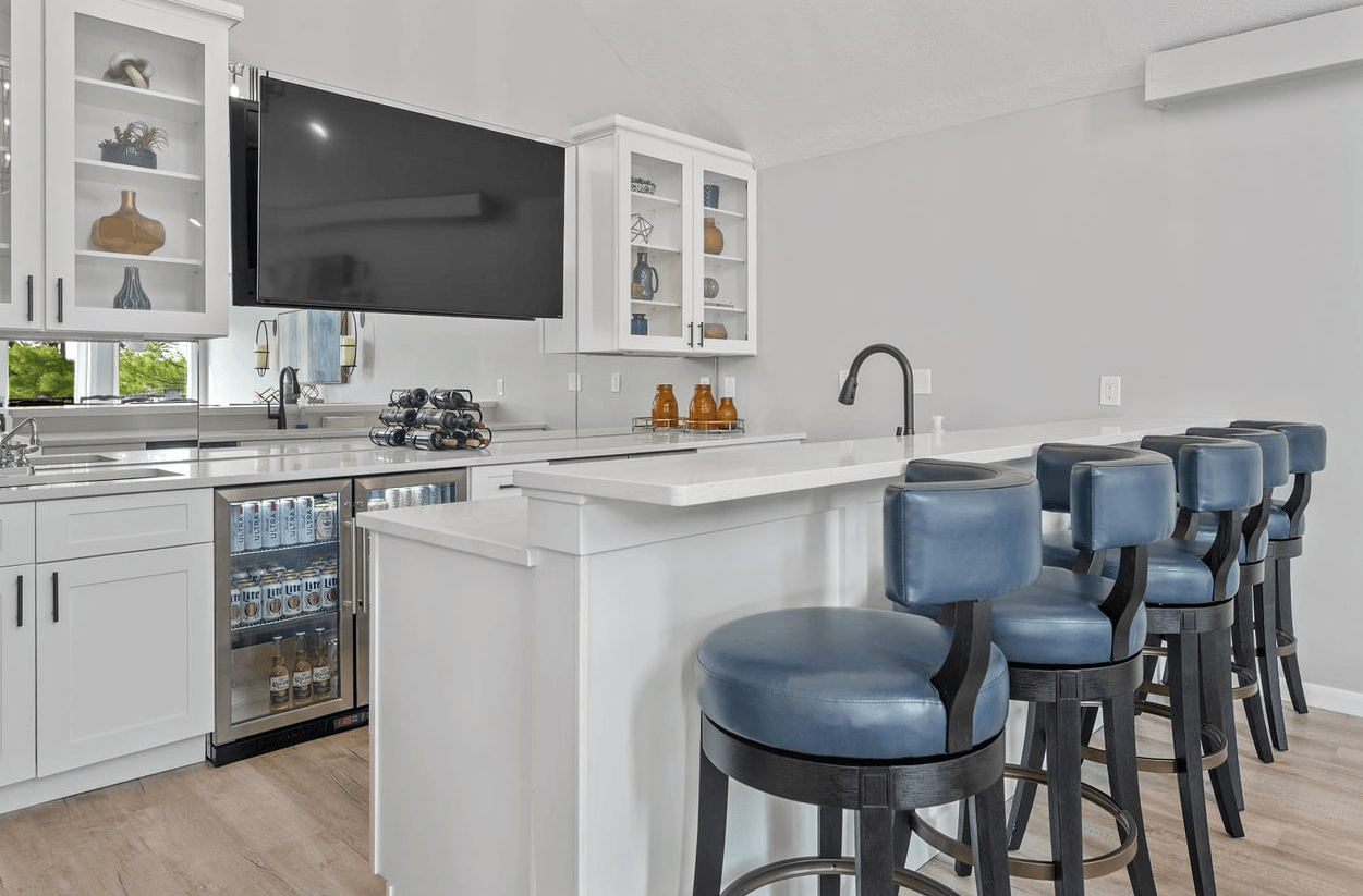 Normandy Club Image 21