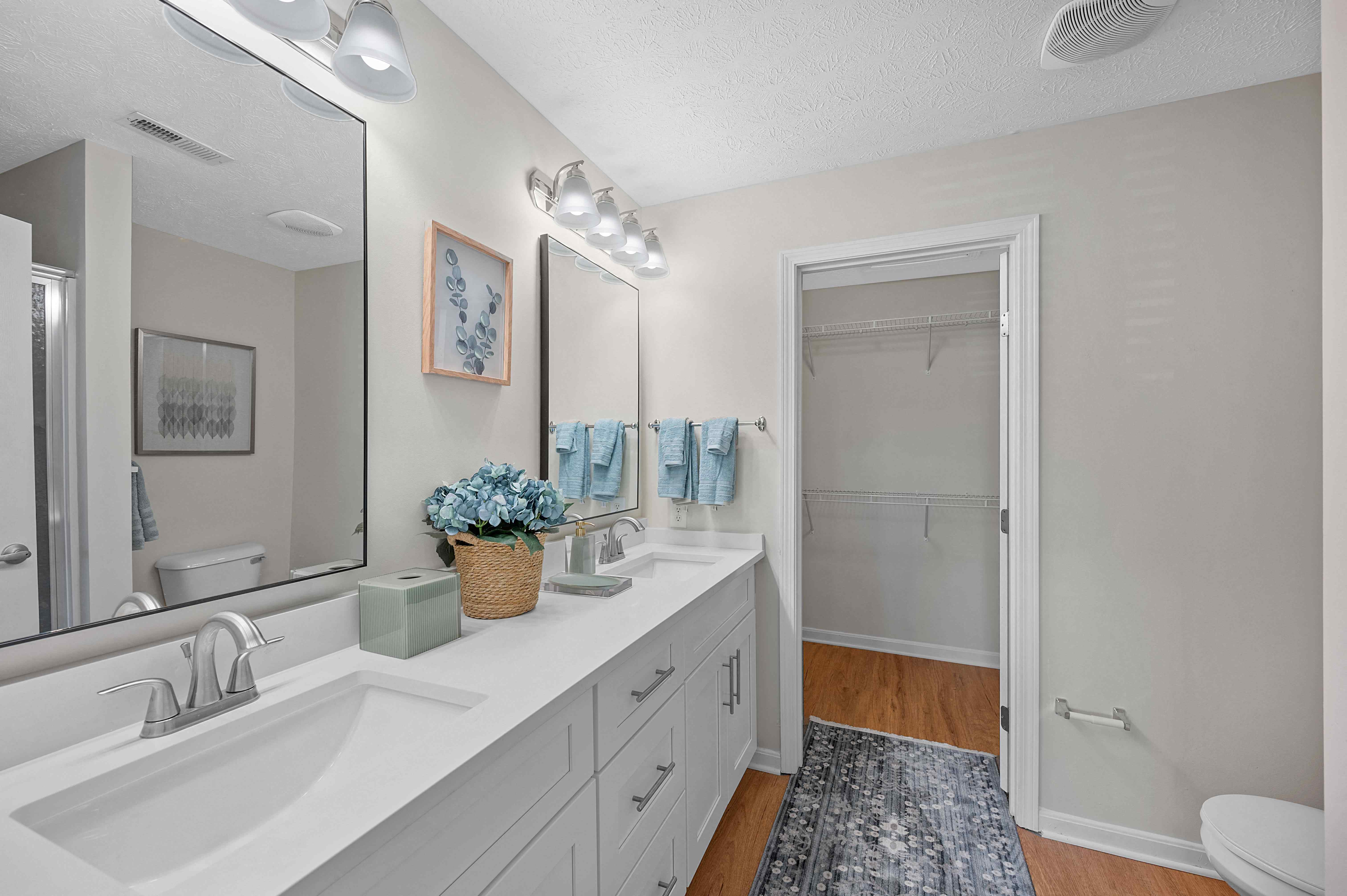 Four Bridges Image 17