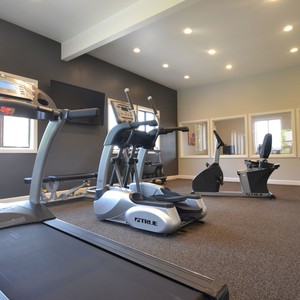 The Aura Apartment Homes Image 3