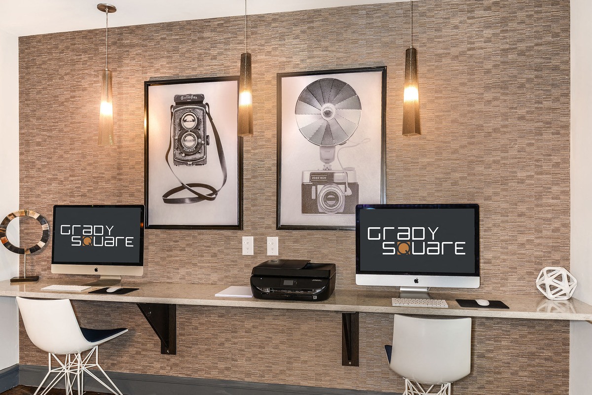 Grady Square Image 37