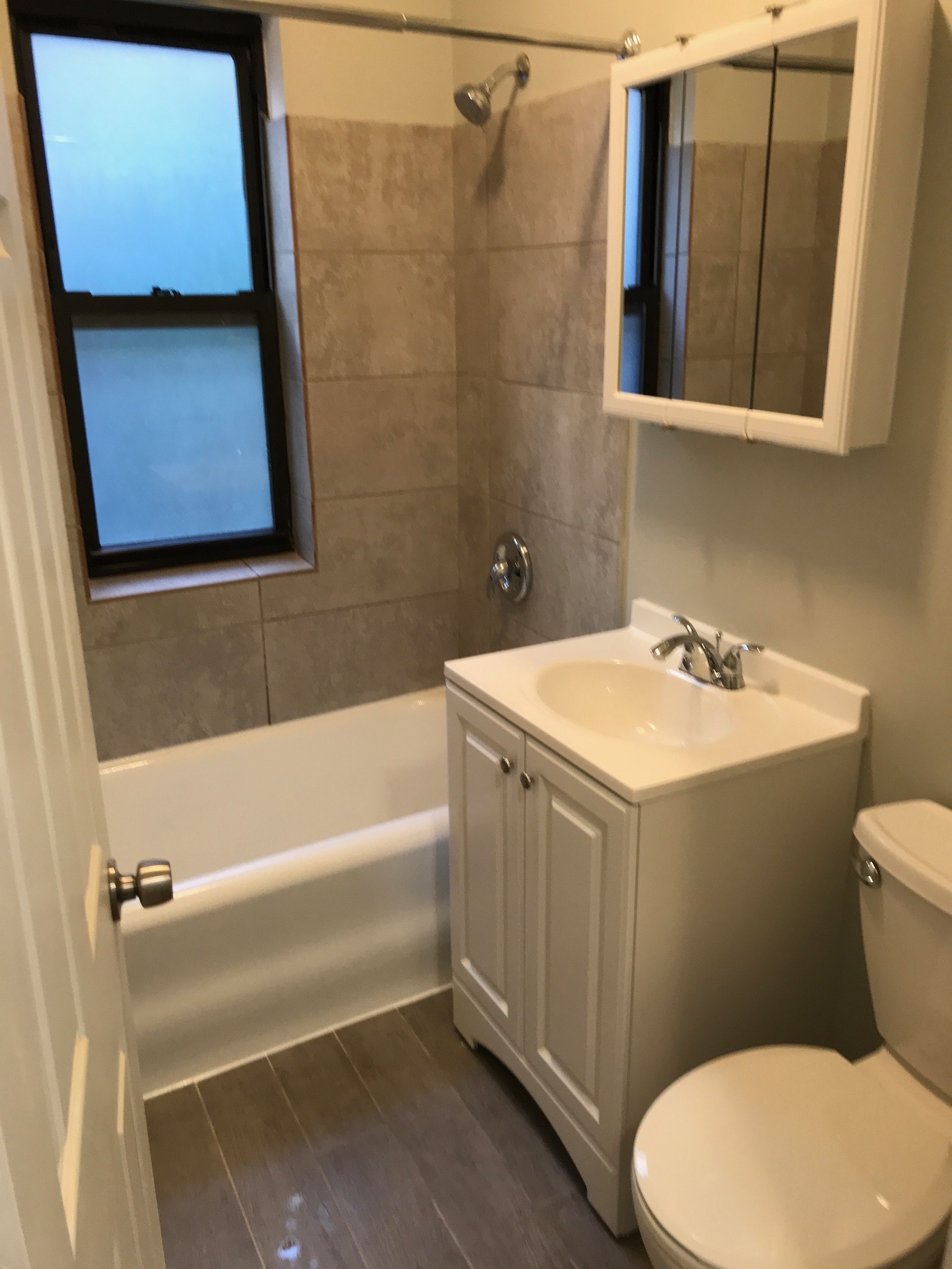 617-25 W. Melrose Image 24