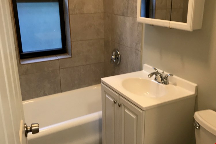 617-25 W. Melrose Image 24