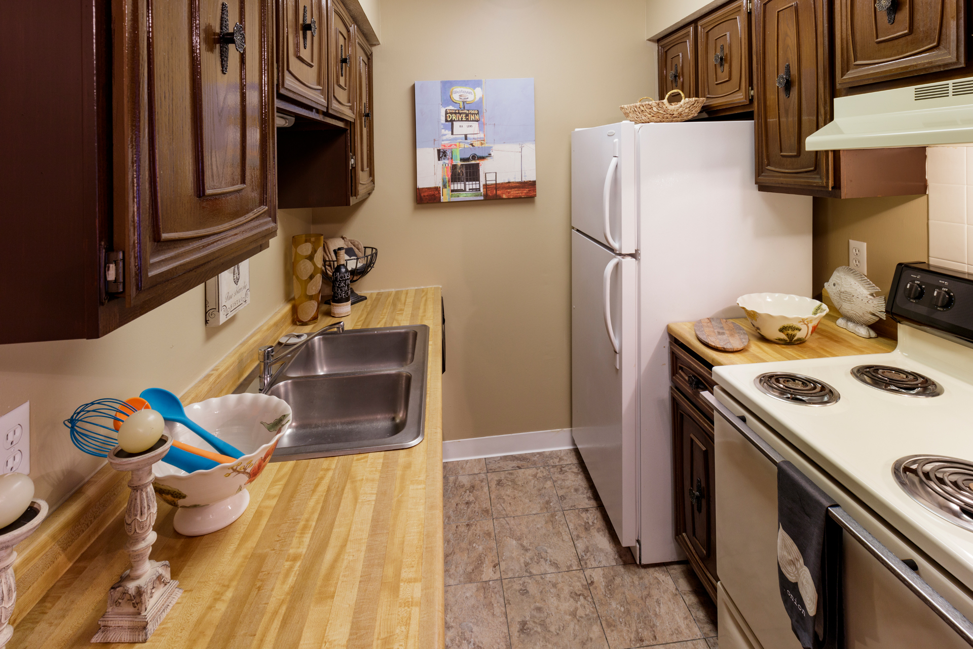 Hillbrook Apartments Image 6