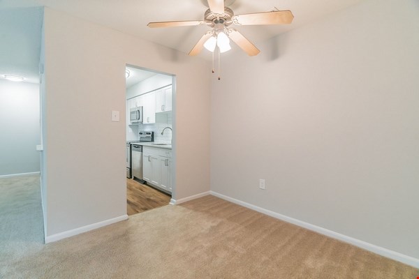 Ramblewood Village Image 8