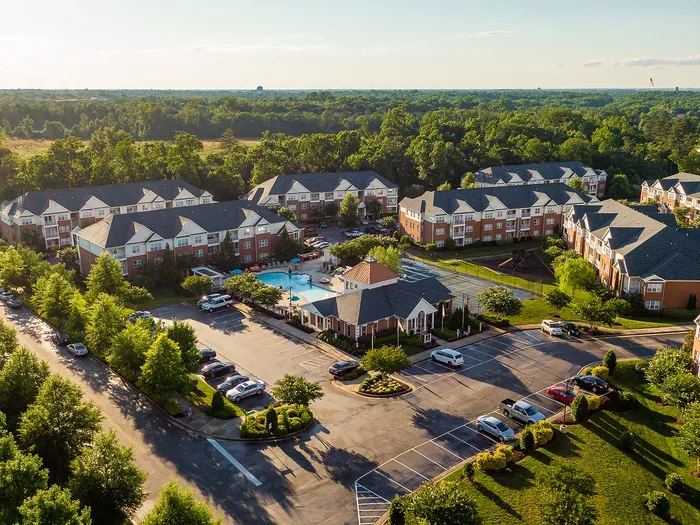 White Oak Luxury Apartments Image 1