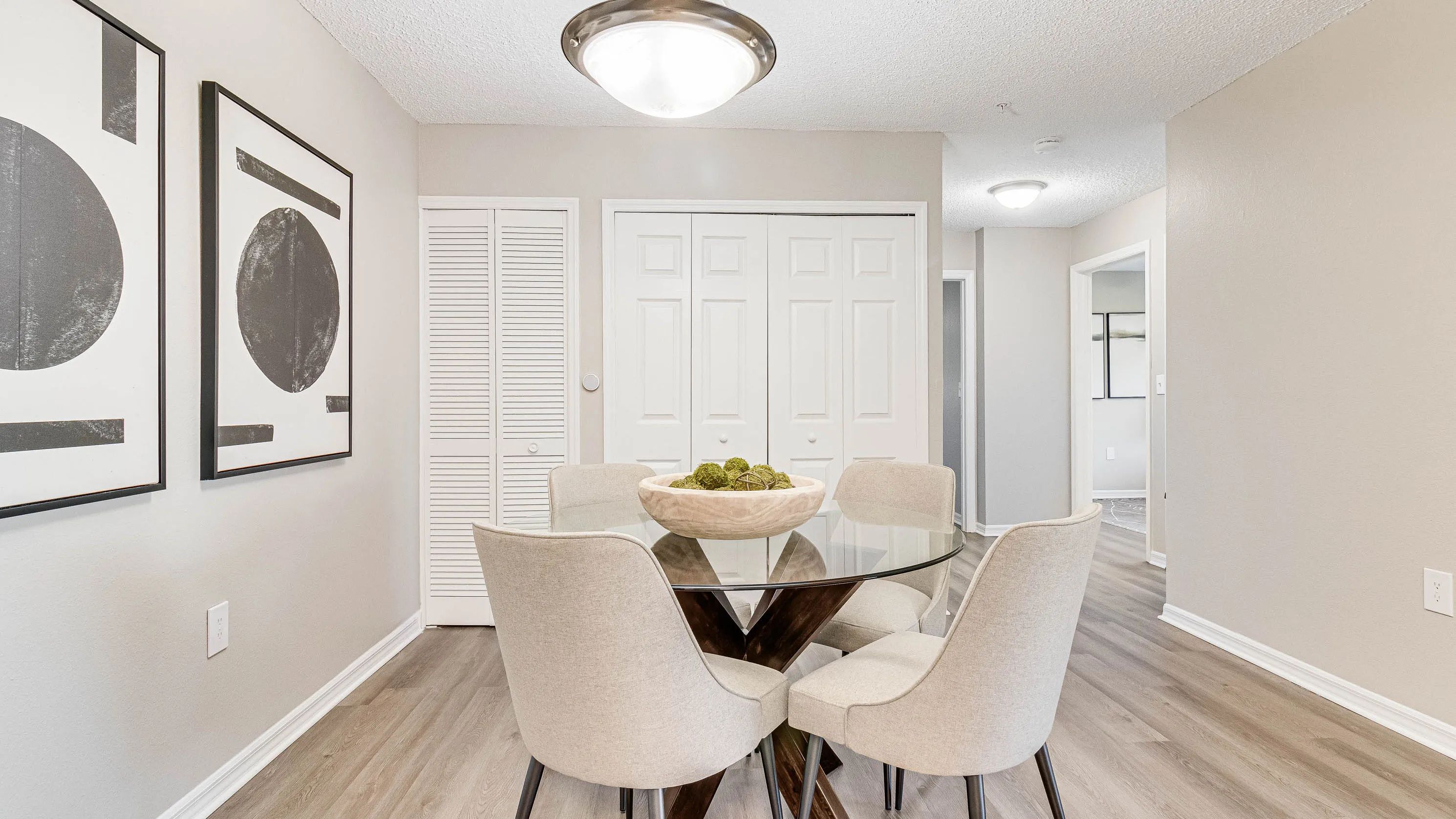 Separate dining areas offer seamless entertainment and easy conversations.