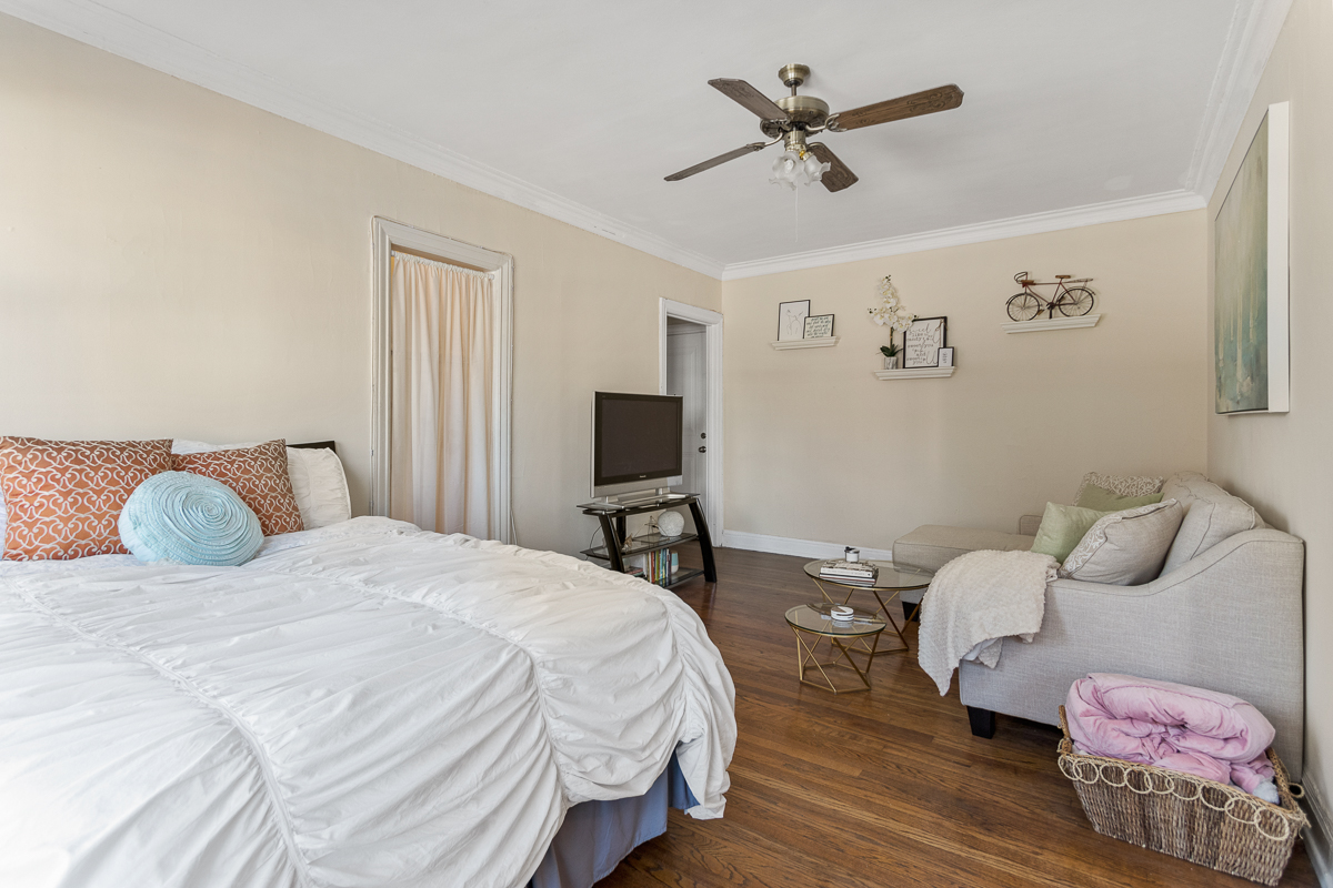 540 W. Briar Image 10