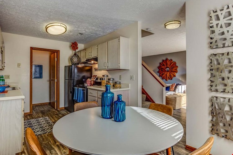 Heathermoor and Bedford Commons Apartments Image 12