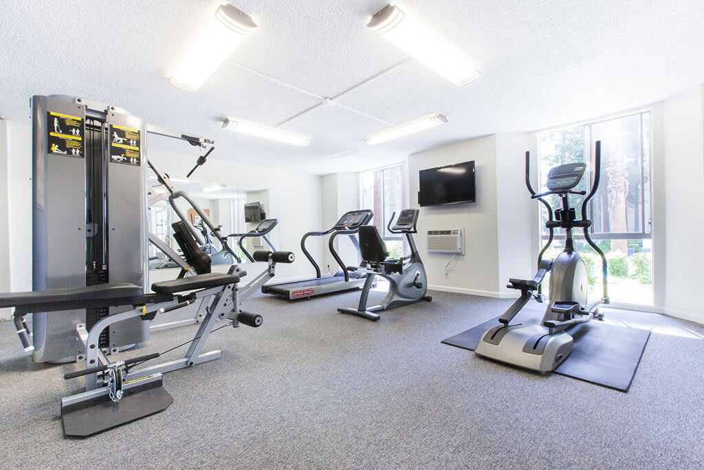 Castlewood Apartments Image 6