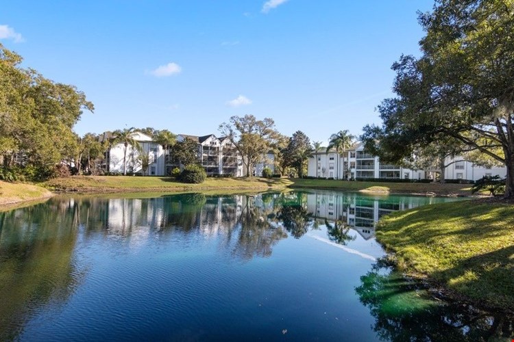 Arium Grove Walk Image 1