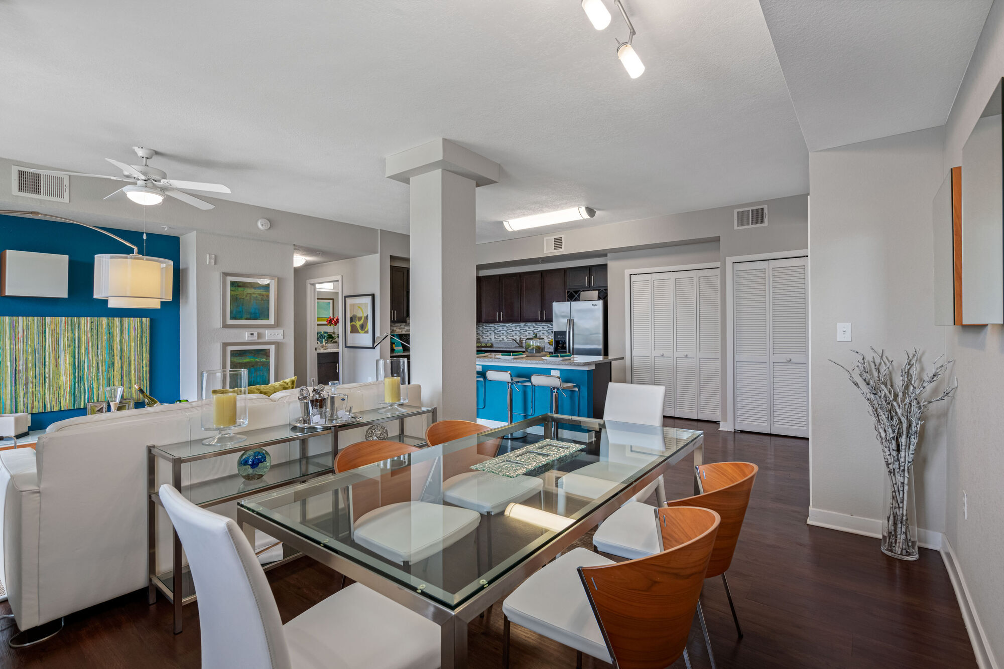 Axis Wellington Green Image 3