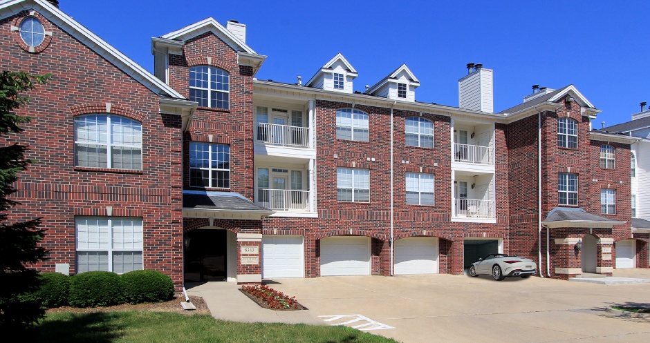 SaddleBrook Apartments Image 1