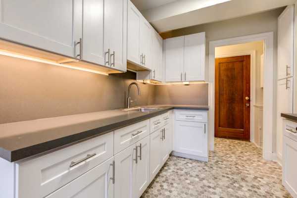 The Charbern Apartments Image 9