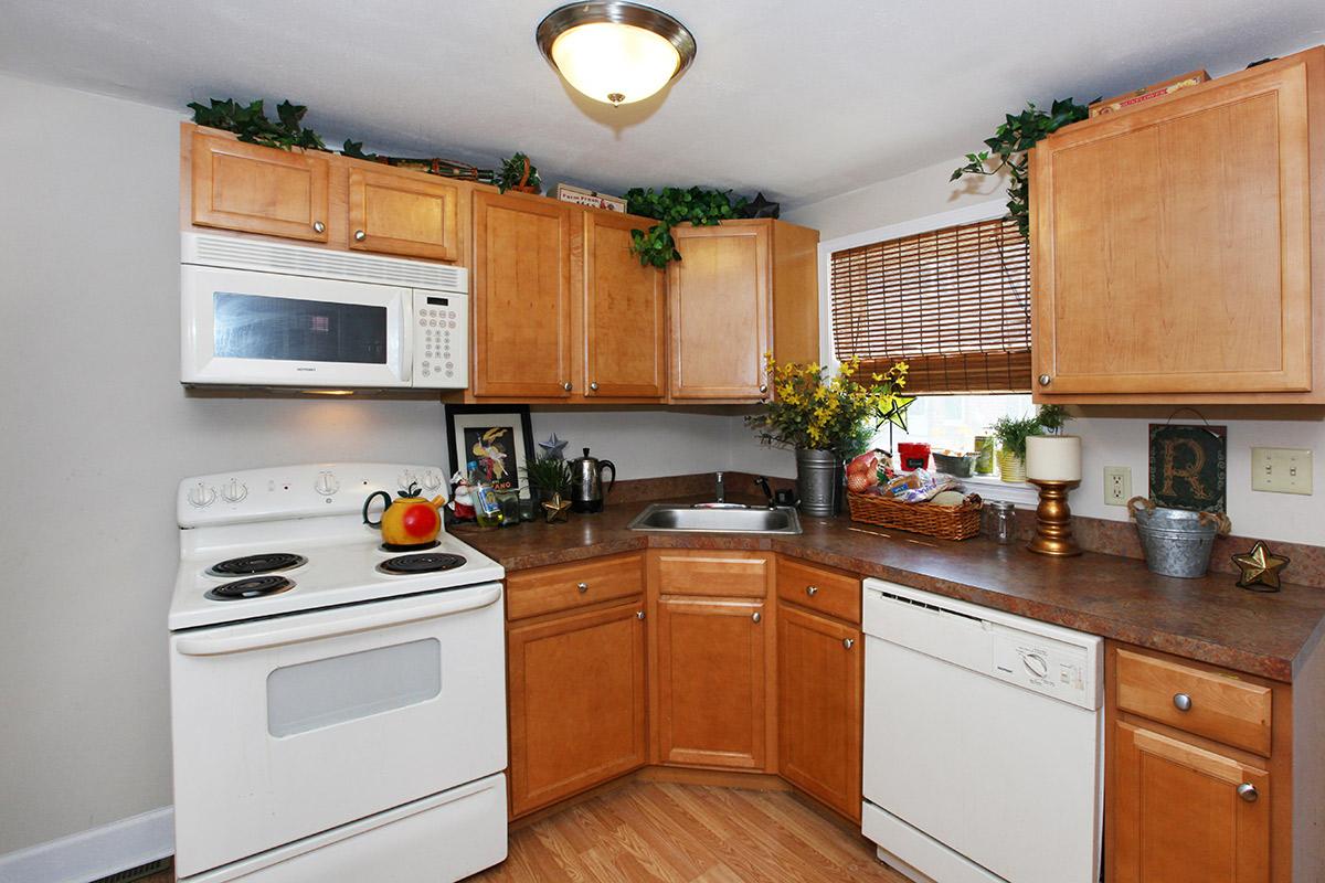 Crestwood Townhomes Image 4