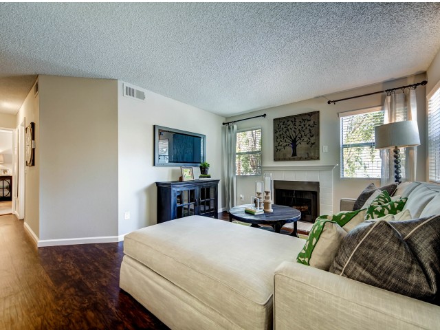 Sycamore Greens Apartment Homes Image 15