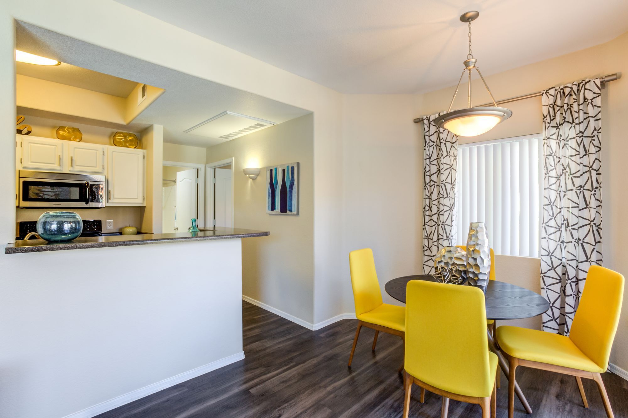 Tresa at Arrowhead Apartment Homes Image 25