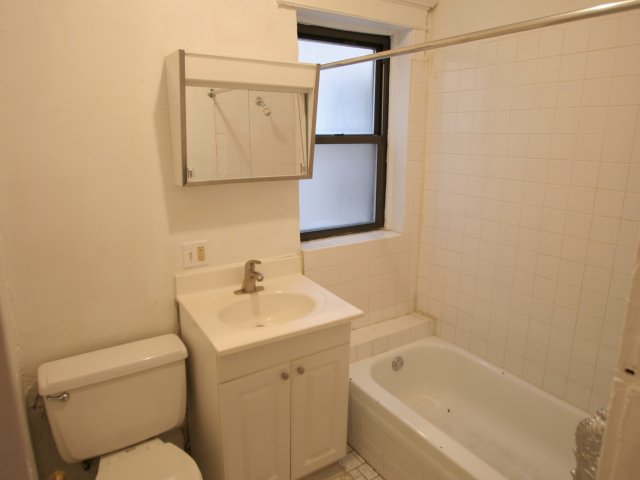 1515-1521 E 54th Street Image 7