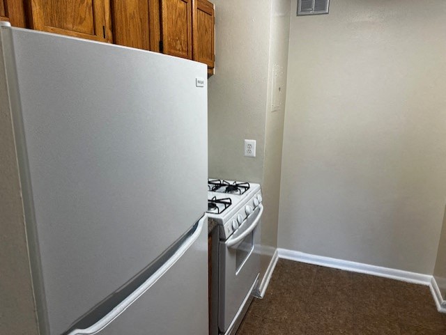 Silver Spring Towers Image 26