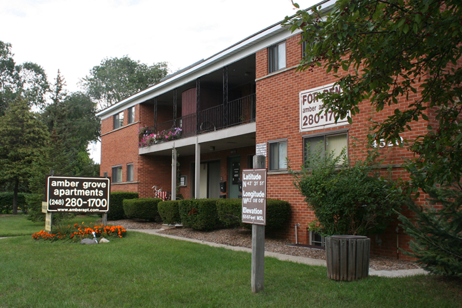 Amber Grove, Royal Oak - (see pics & AVAIL)