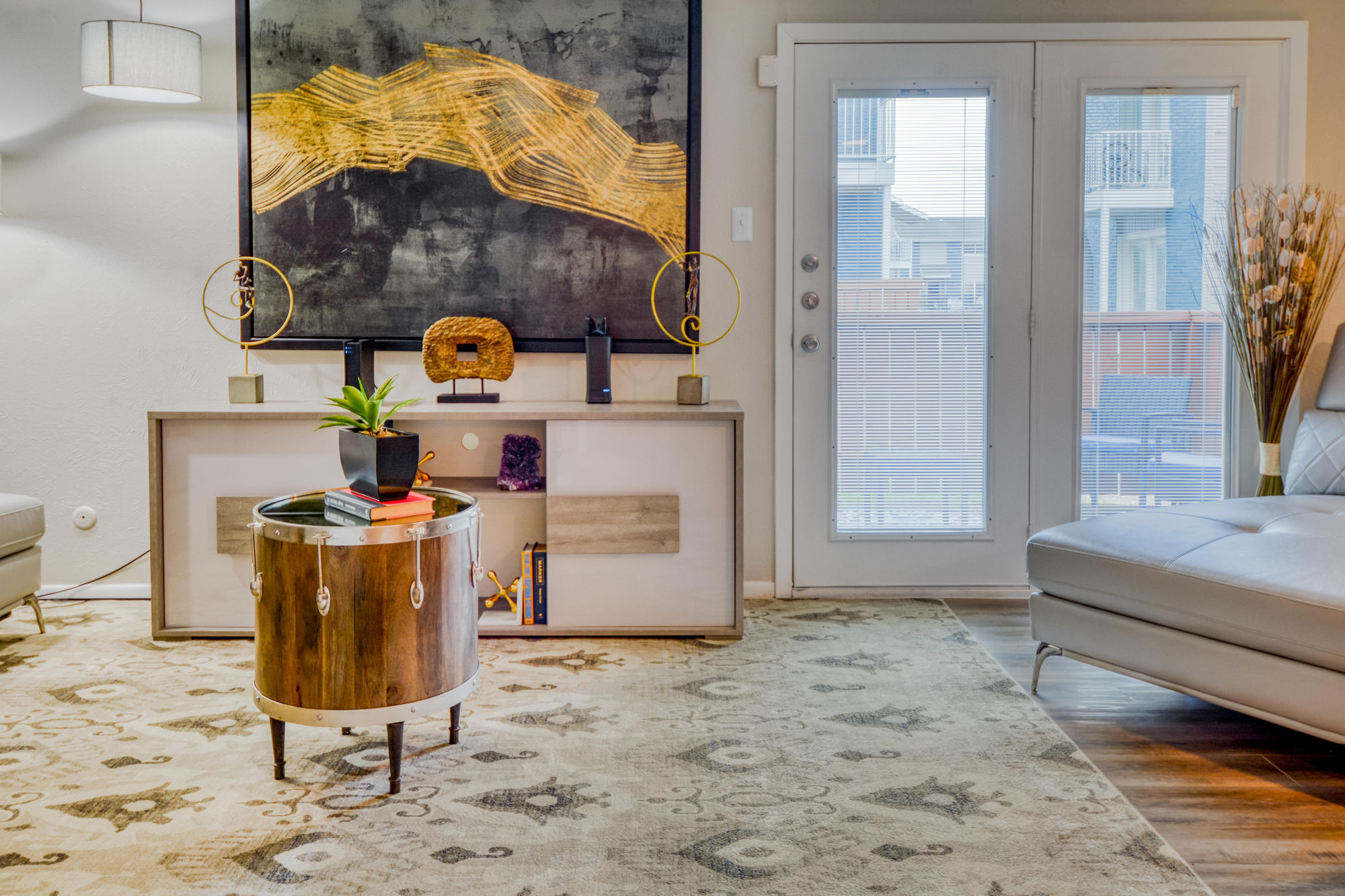 South Shore Coastal Living Image 17